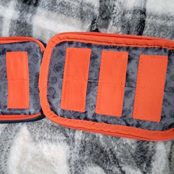 Nintendo DS Mario bros case. - Picture 2 of 3